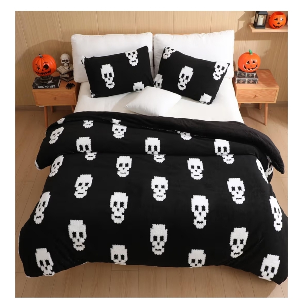 Nwt  Skull Comforter 2 Pillow Cases Queen Size - Picture 3 of 5